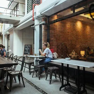 https://backhome-kl.kualalumpurs-hotels.com
