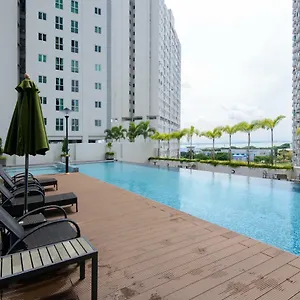 Apartment Straits Garden Suites,