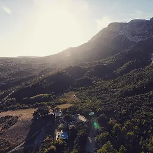 Le Relais De Saint De 3*, Puyloubier France